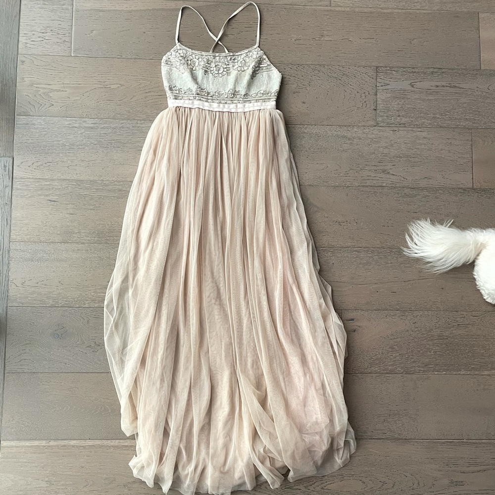 Needle and thread dress gown USA 4